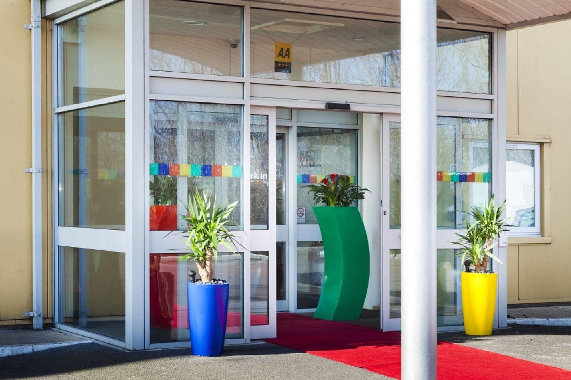 Doncaster International Hotel By Roomsbooked Exteriör bild